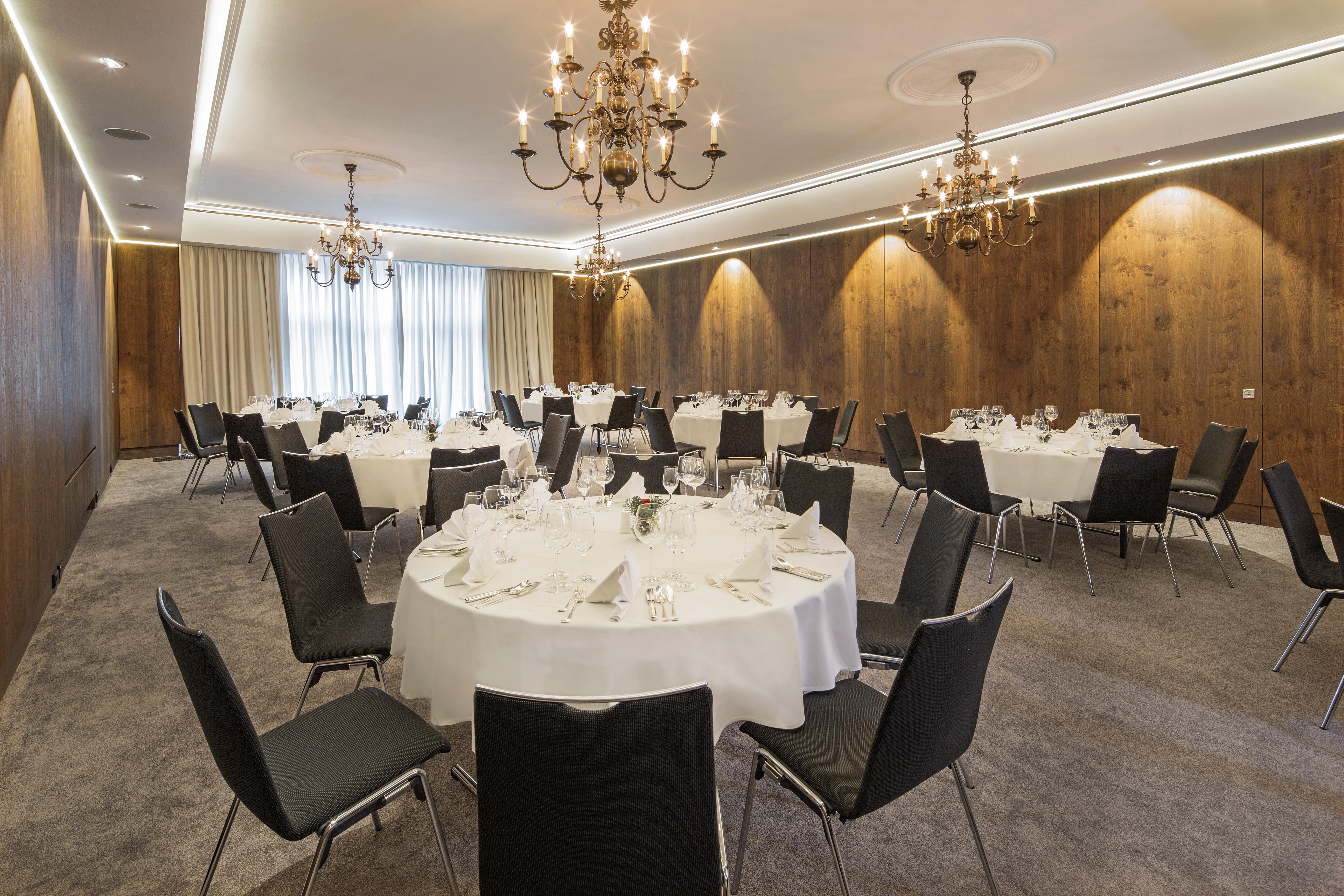 Eden Wolff Hotel 4*